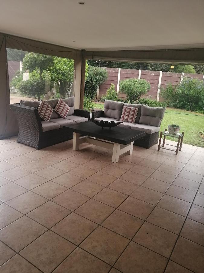 The Pheasant Appartement Boksburg Buitenkant foto