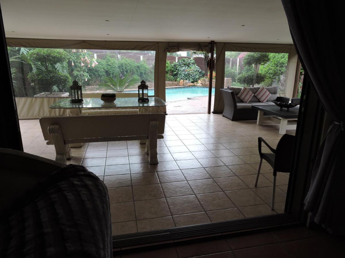 The Pheasant Appartement Boksburg Buitenkant foto