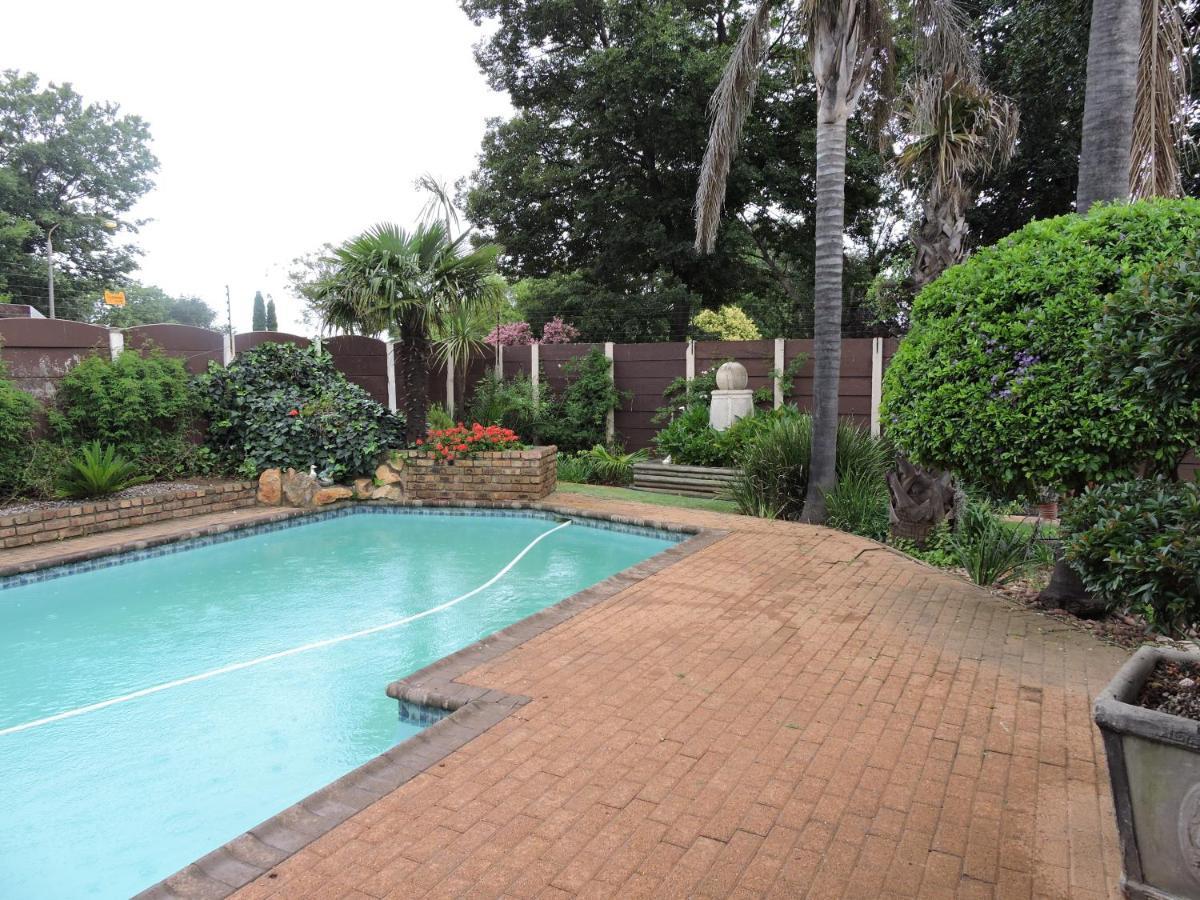 The Pheasant Appartement Boksburg Buitenkant foto