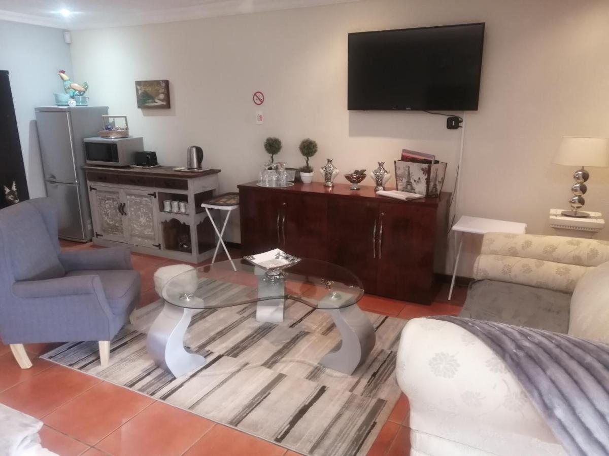 The Pheasant Appartement Boksburg Buitenkant foto
